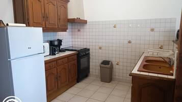 Réfrigérateur, micro-ondes