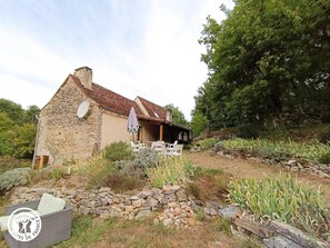 Outdoor dining - 46g12089 - Maxou - Gîte (MAXOU)