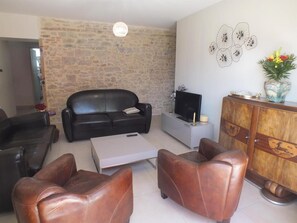 Télévision, cheminée