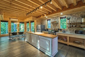 Fridge, microwave, oven, stovetop - Brand New Romantic Getaway Pool Cabin - Bonus Kids Room (Gatlinburg)