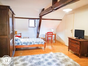 2 bedrooms