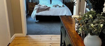 
MOUNTVIEW residence is a gorgeous renovated house at the bottom of Mount Leura.