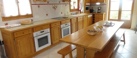 Fridge, microwave, dishwasher, high chair