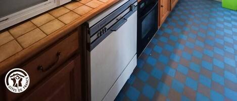 Fridge, microwave, dishwasher