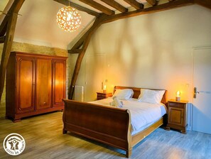 5 bedrooms, free WiFi