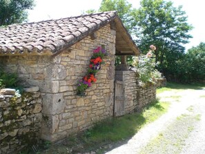 Property grounds - L'OUSTAL ARMAND - BEAUREGARD (BEAUREGARD)