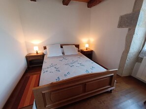 4 bedrooms, free WiFi