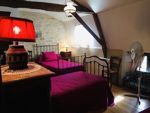 4 bedrooms, free WiFi