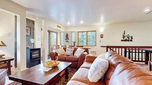 Smart-TV, Kamin, Tischfußball