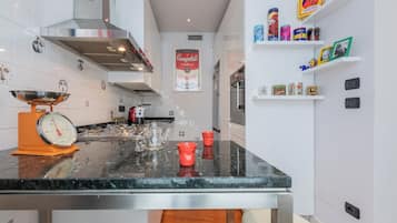 Apartment, Balcony | Private kitchen