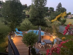 Property grounds - Ashy Heron - DOUELLE (DOUELLE)