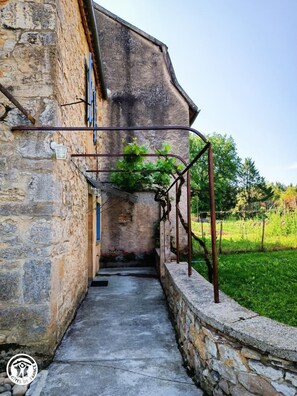Property grounds - Gîte les Trois Rivières - PRUDHOMAT (PRUDHOMAT)