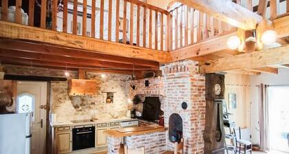 La Maison du Cluzel - SAINT MARTIN LABOUVAL