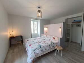 5 bedrooms, free WiFi - Gîte du Tilleul - ESPERE (ESPERE)