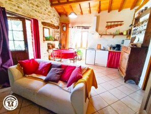 Télévision, cheminée