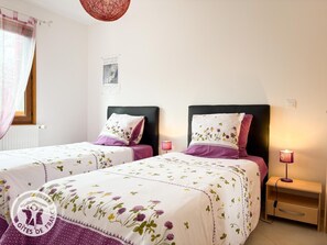 2 bedrooms
