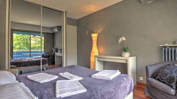 2 chambres, fer et planche Ă repasser, Wi-Fi, draps fournis