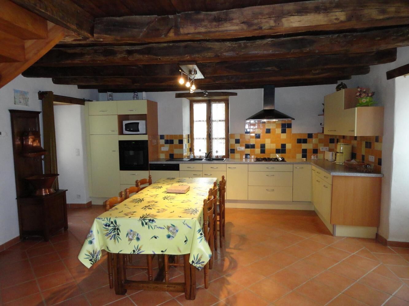 Réfrigérateur, micro-ondes, lave-vaisselle