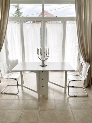 تناول الطعام