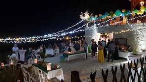 Outdoor dining - Gîtes de France® - Valentine's House (SAINT GÉRY- VERS)