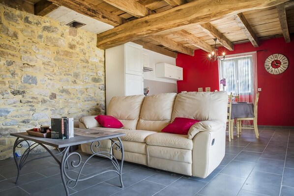 TV - Gîtes de France® La Logette (AYNAC)