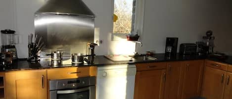 Fridge, microwave, dishwasher