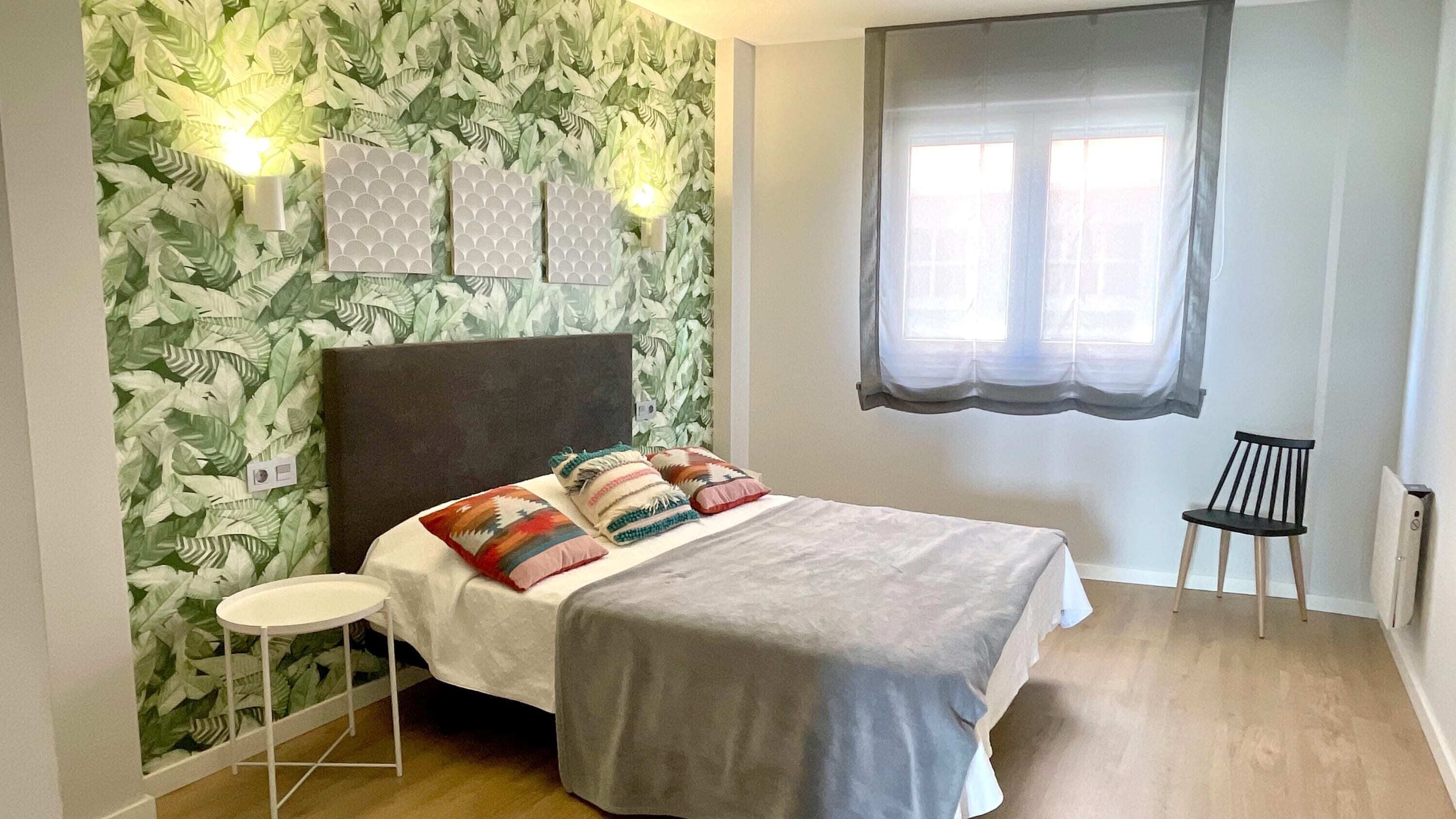 1 bedroom, desk, iron/ironing board, WiFi