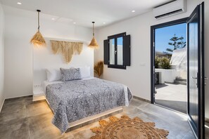 Gaia Suite with Hot Tub | Safe på rommet, strykejern/-brett og reiseseng for barn