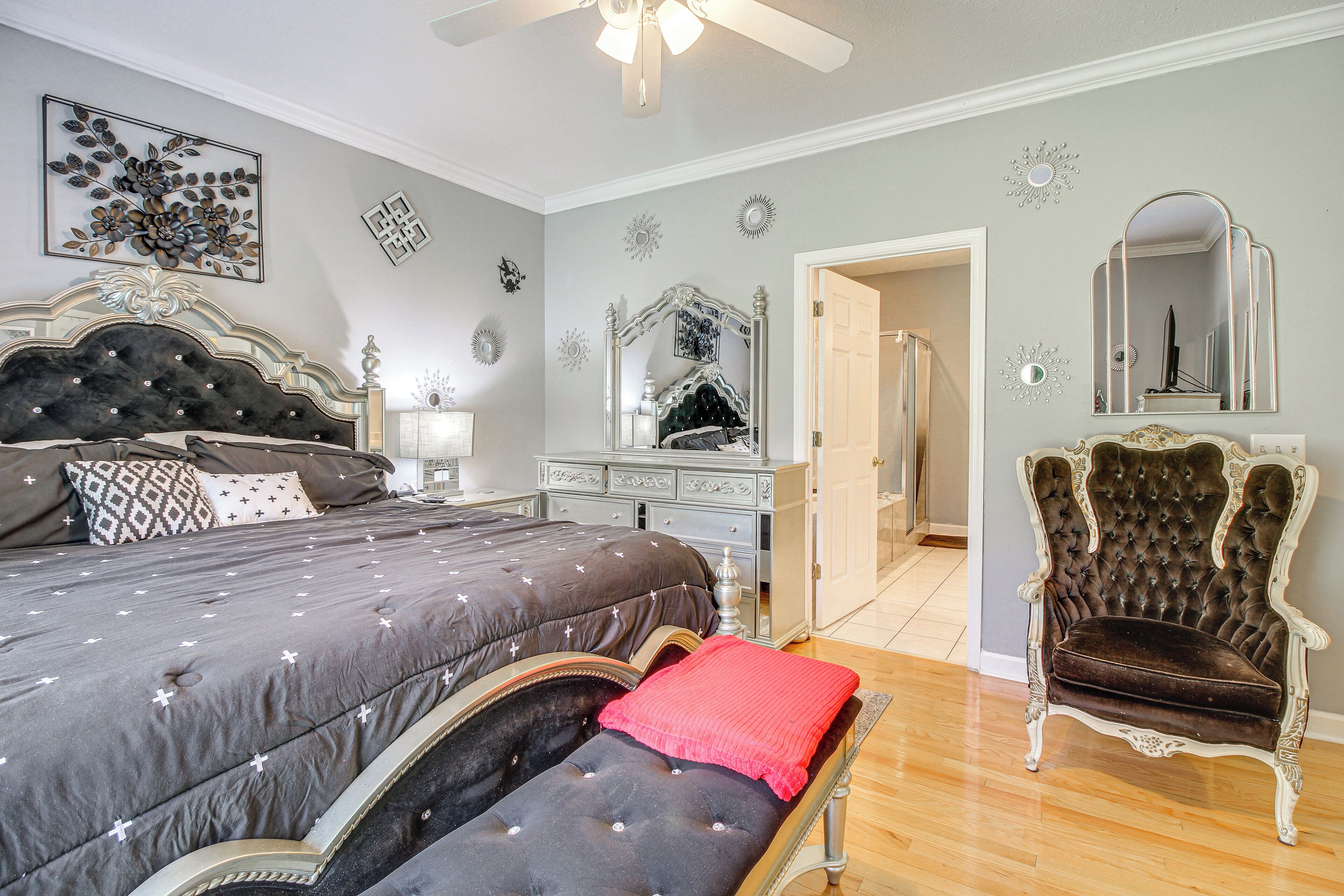 House (4 Bedrooms) | Interior