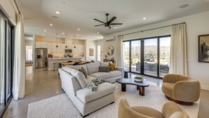 Unclassified image, 2 of 28, button - ~ 10 Mi to Joshua Tree: Luxe Yucca Valley Home (Yucca Valley)