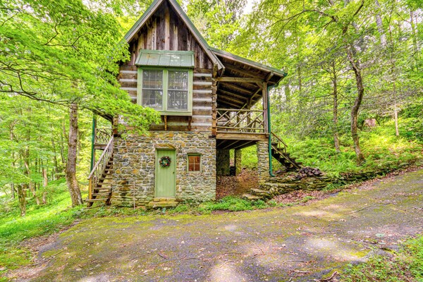 بيسفول بورنسفيل كابين باي ساوث تو ريفر! - Mount Mitchell State Park, Burnsville