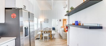 Walk to Beach & State Park: Texas Gulf Coast Home