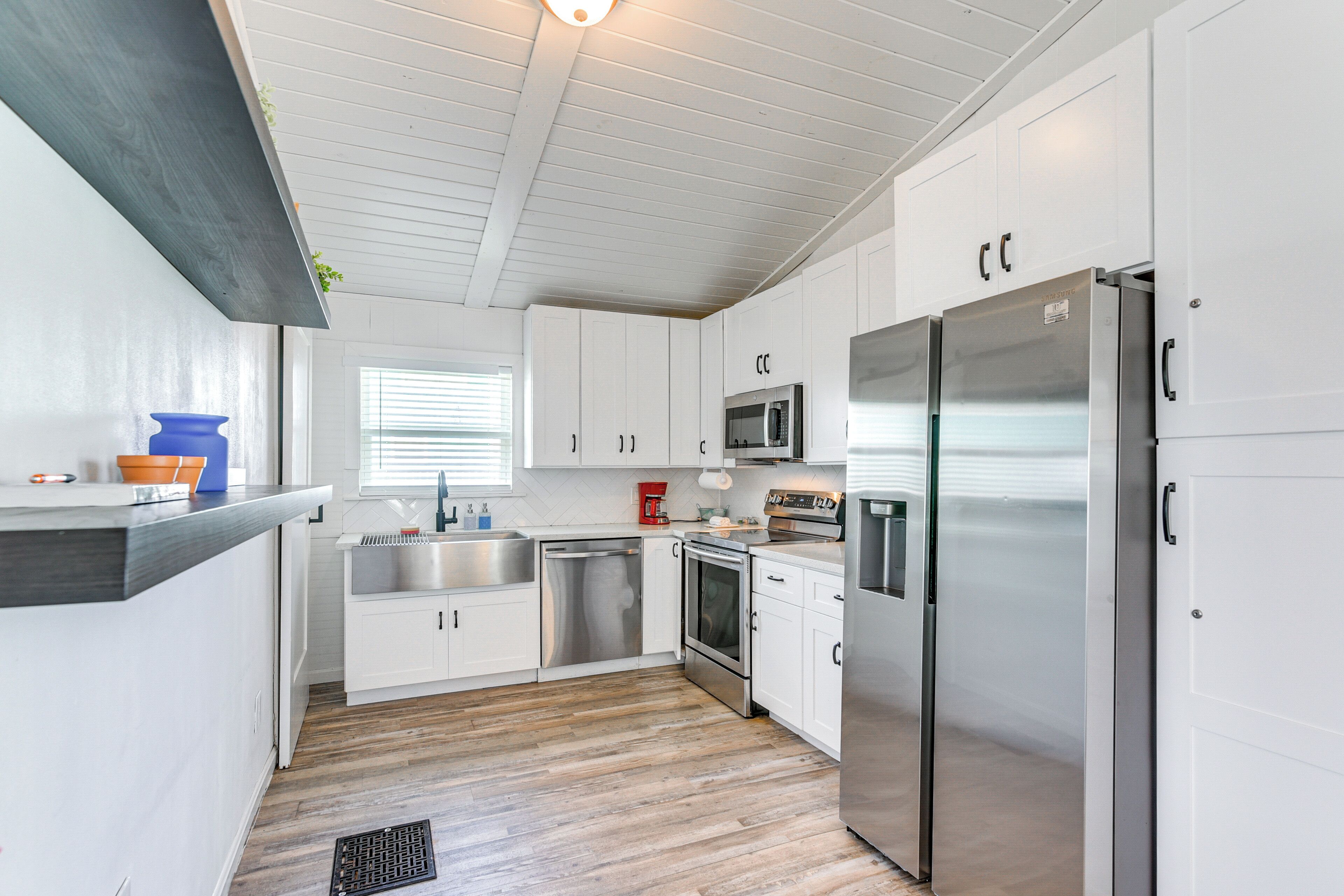 المنشأة من الداخل