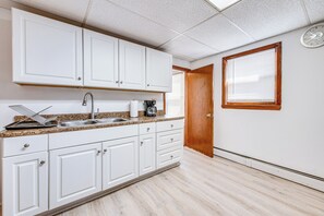 Interior - Walkable Nashua Apartment - Close to Downtown! (Nashua)