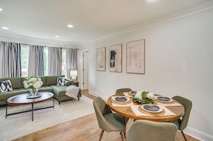 House (4 Bedrooms) | Interior
