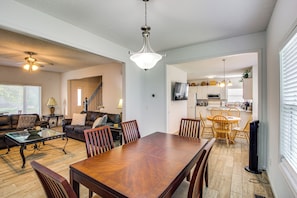 Interior - Spacious Olathe Home w/ Fireplace: Near Parks! (Olathe)