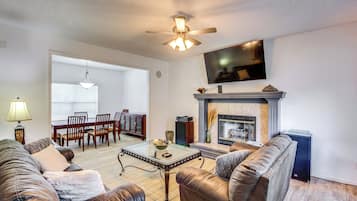 House (4 Bedrooms) | Interior