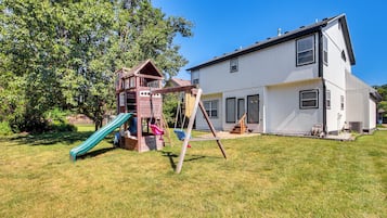 House (4 Bedrooms) | Front of property