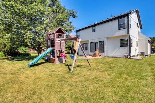Spacious Olathe Home w/ Fireplace: Near Parks!
