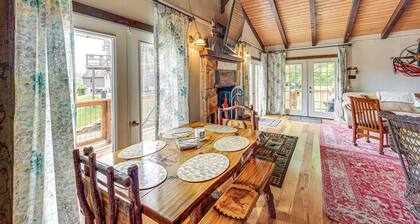 Walk to Alpine Lake: Terra Alta Cabin w/ Deck