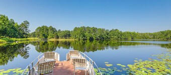 Pet-friendly Ehrhardt Home w/ Private Pond & Yard!