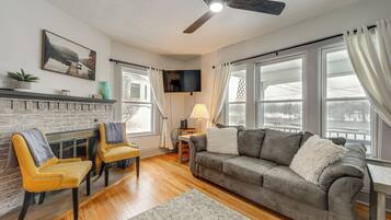 Apartment (2 Bedrooms) | Depan hartanah