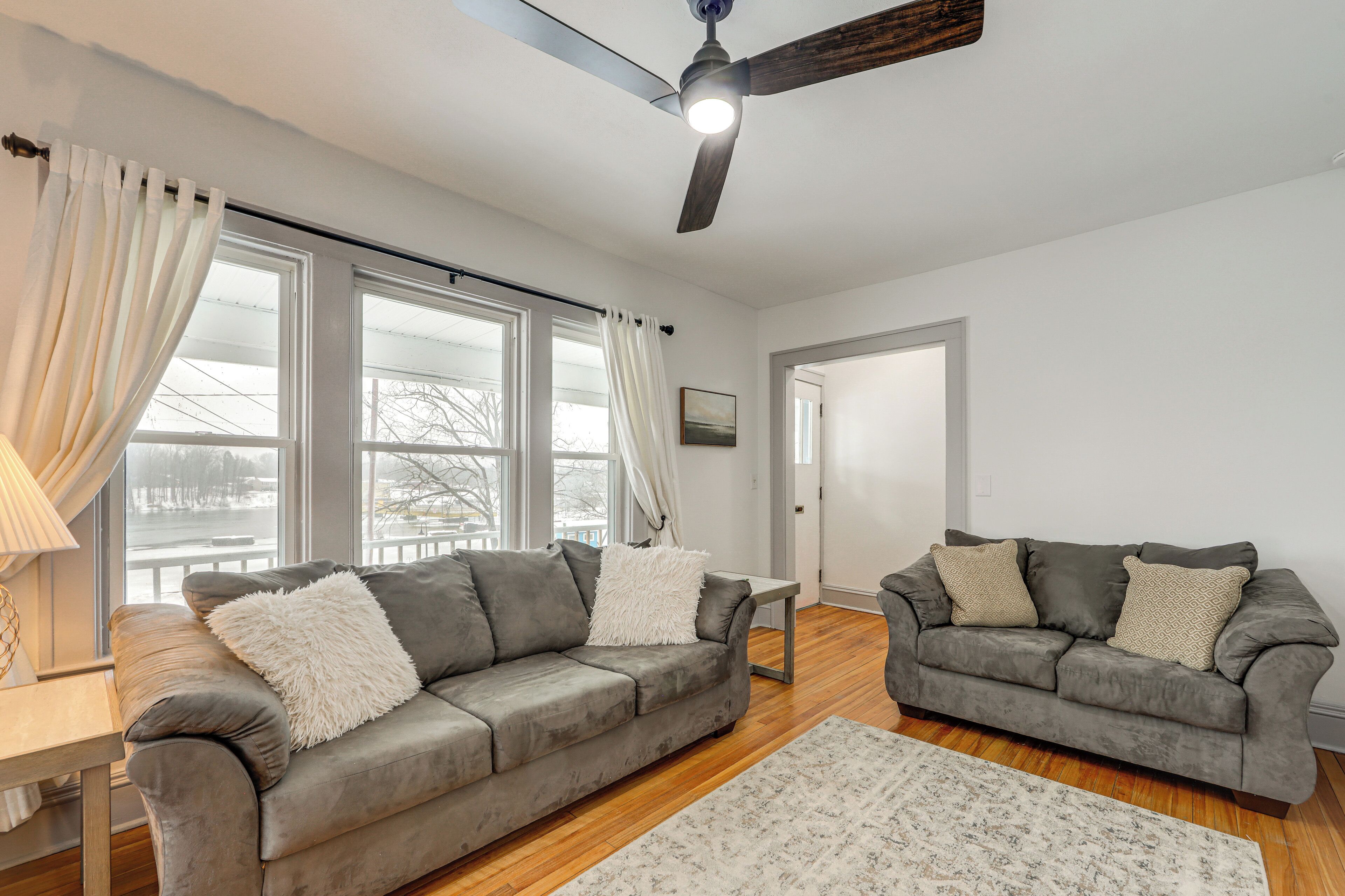 Apartment (2 Bedrooms) | Bahagian dalam