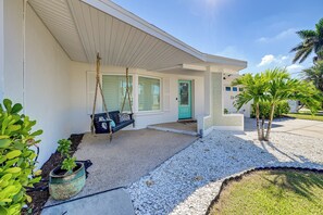 House (3 Bedrooms) | Interior - Private Fishing Dock: Waterfront Palmetto Home! (Palmetto)