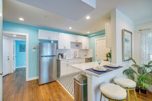 Apartment (1 Bedroom) | Interior - Central Houston Apartment w/ Furnished Patio! (Houston)