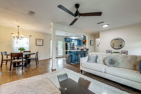 House (3 Bedrooms) | Front of property