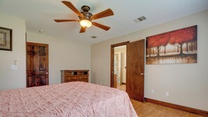 Hús (3 Bedrooms) | Að innan