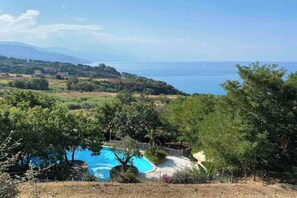 Pool - Villa Telegraph is a sea-view property that is also perfect for your pets.  (Cittadella del Capo)