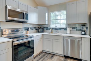 House (2 Bedrooms) | Interior - Austin Retreat w/ Patio & Grill, 6 Mi to Downtown! (Austin)