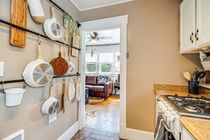 Apartment (2 Bedrooms) | Interior - Manitou Mountain Retreat: Deck & Fire Pit! (Manitou Springs)